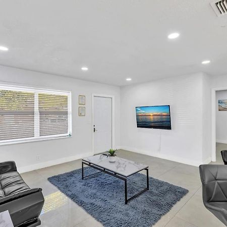2 Bdrm Modern House Mins From Beach & Casino Hb1 Plaja Hallandale Exterior foto