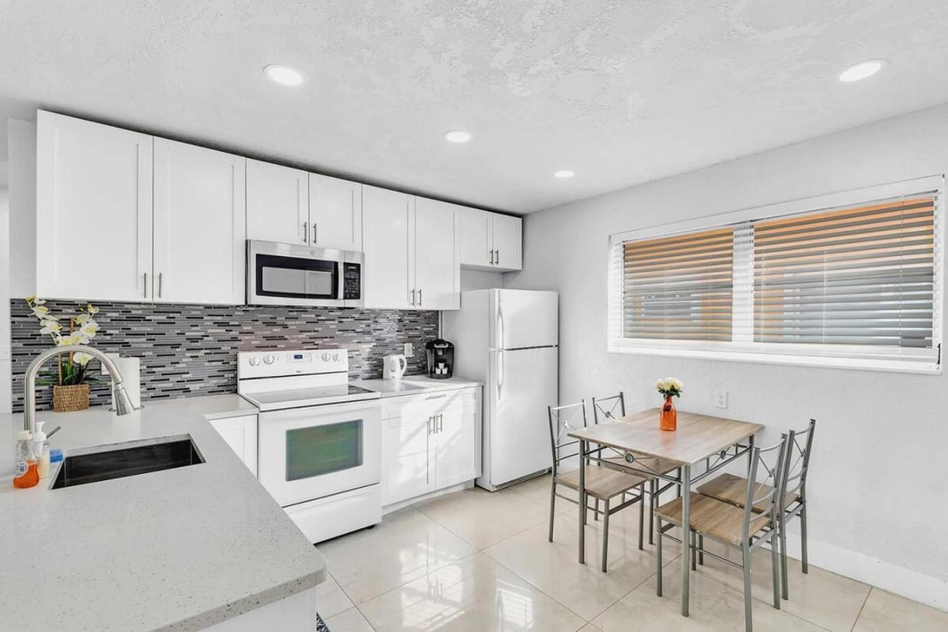 2 Bdrm Modern House Mins From Beach & Casino Hb1 Plaja Hallandale Exterior foto